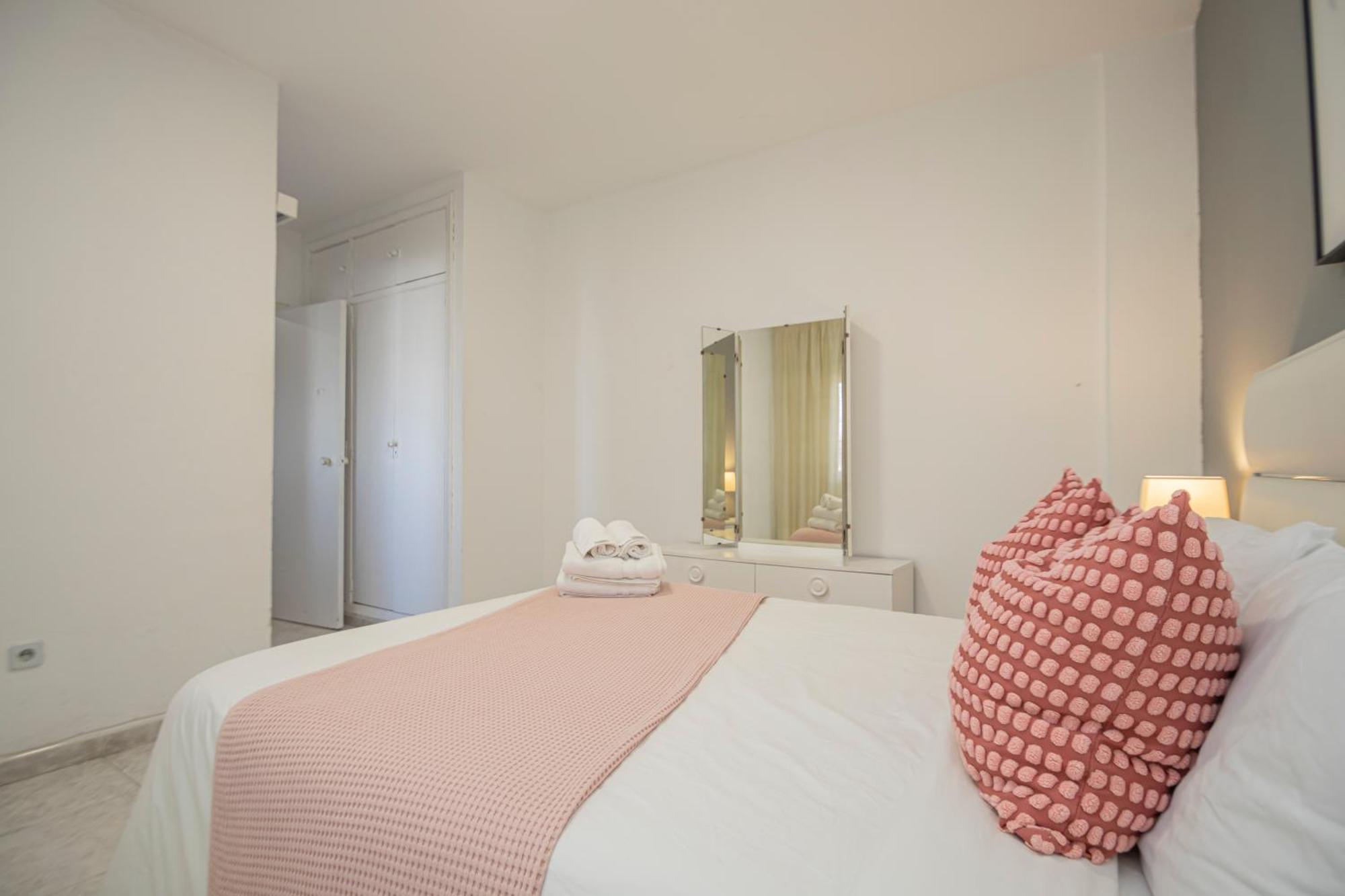 דירות סביליה Perfect Getaway In Triana - 15M Walk Giralda מראה חיצוני תמונה